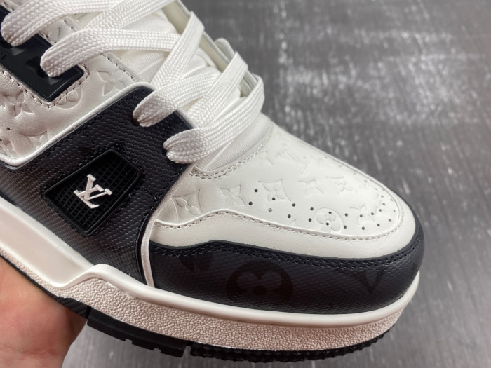 D1R* B9S COPSHOE DR-331