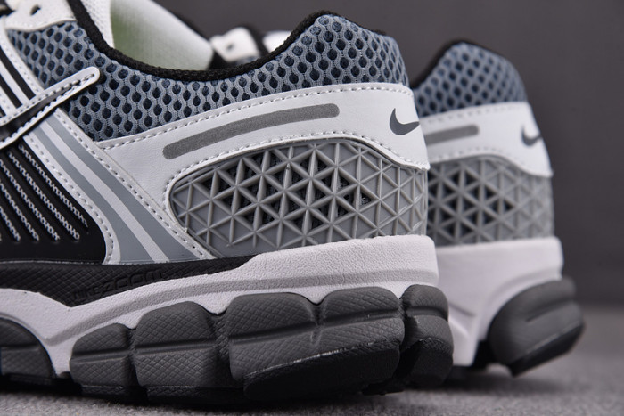 nike zoom vomero 5 dark grey black white ci1694-001