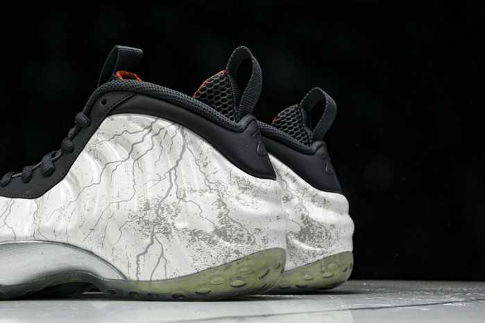 Nike Air Foamposite One Tekken 8 Jin Kazama HF6367-001