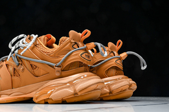 BL TRACK -COPSHOE BL -Track 02