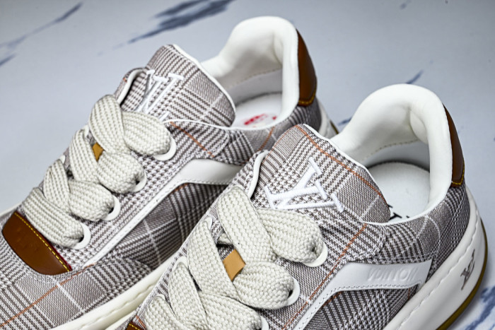 LVT Tilted Sneaker COPSHOE L&V-TI17