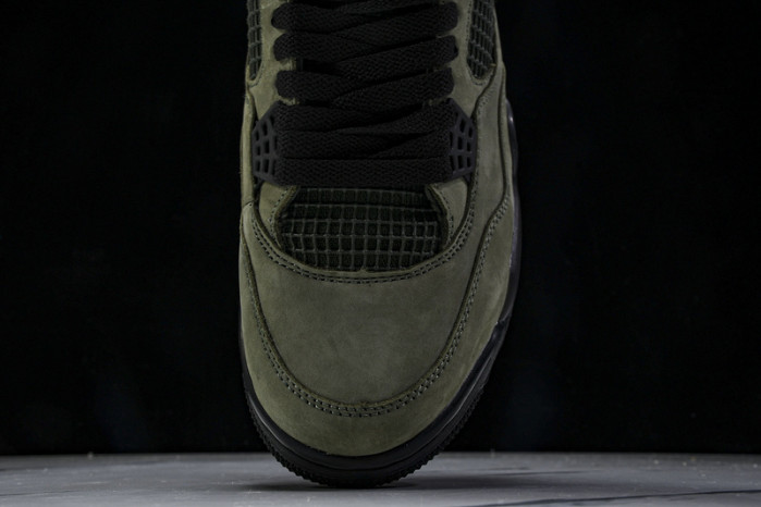 Jordan 4 Retro OG SP Undefeated (2025) IB1519-200