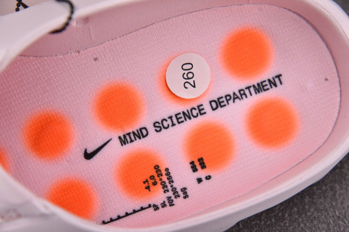 Nike Mind 001 