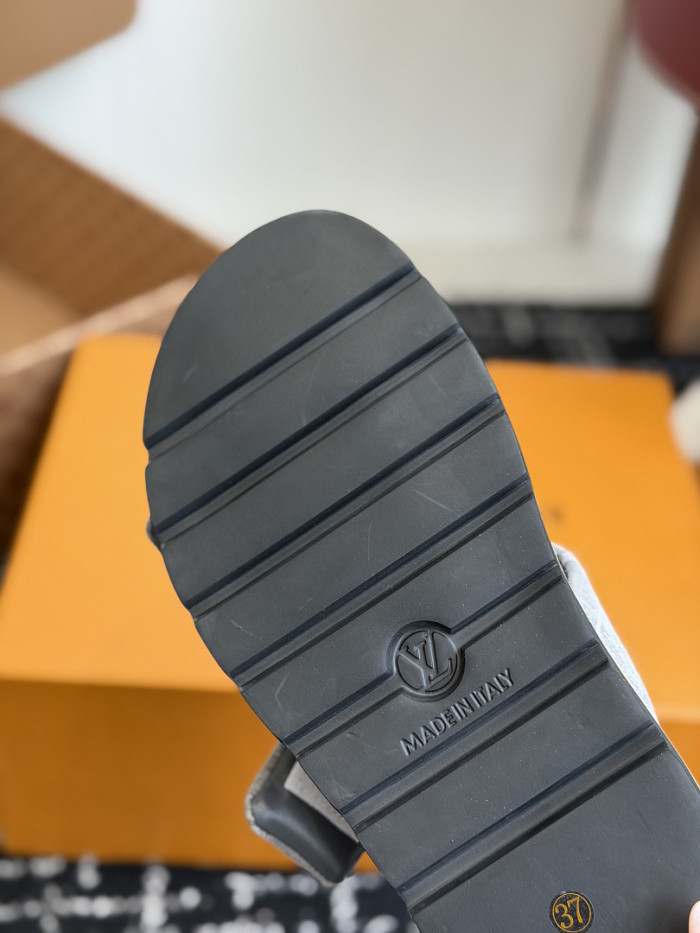 LVT SLIDE COPSHOE LVS-173