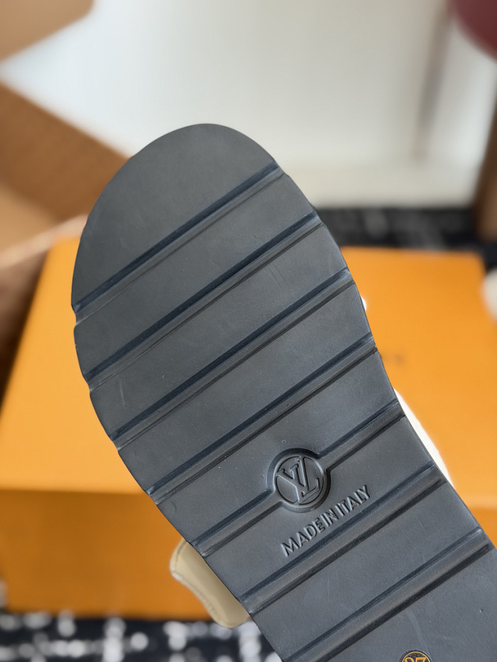 LVT SLIDE COPSHOE LVS-174