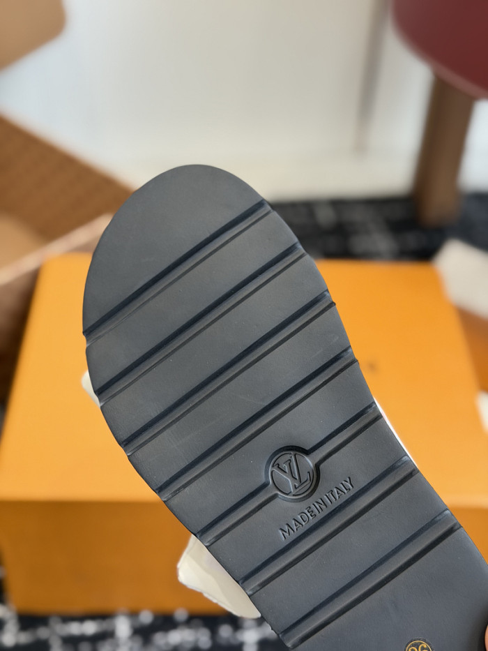 LVT SLIDE COPSHOE LVS-175