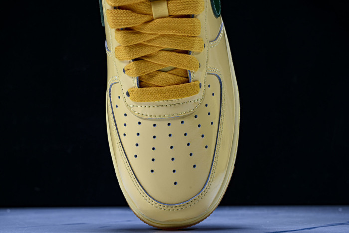 Nike Air Force 1 Low Patent Leather Topaz Gold Pine Green IO4489-700