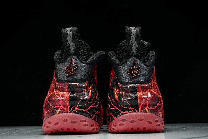 Nike Air Foamposite One x Stranger Things IR7336-001