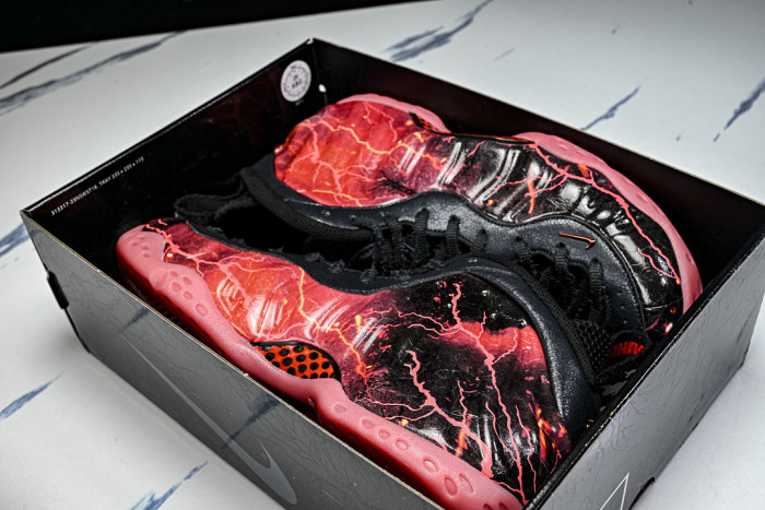 Nike Air Foamposite One x Stranger Things IR7336-001