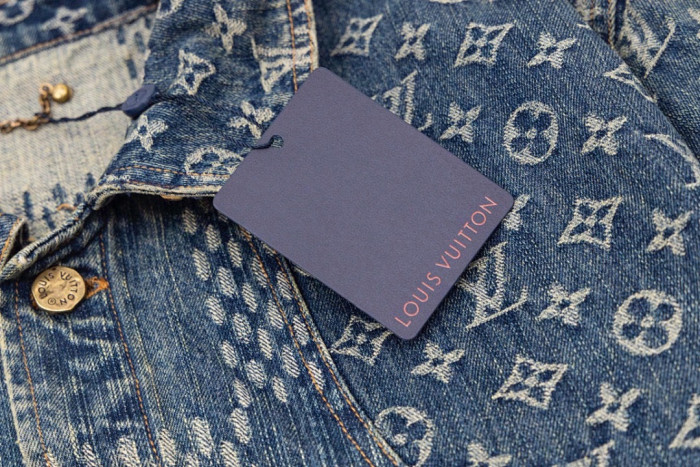 COPSHOE CLOTHES - CLO 16VL
