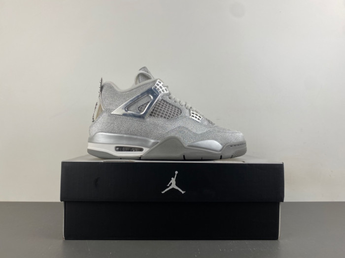Air Jordan 4 “Glitter Glove” FQ8138-092