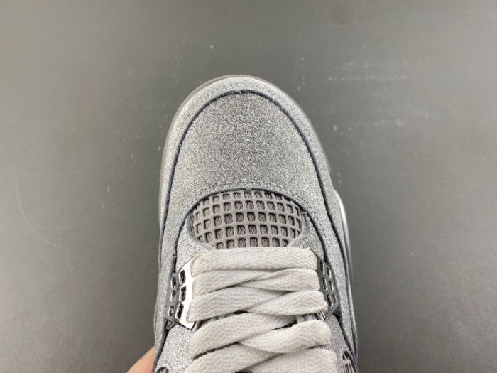 Air Jordan 4 “Glitter Glove” FQ8138-092