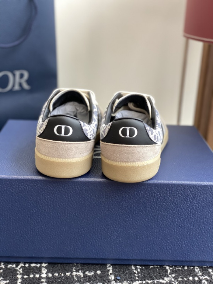 D1R* 25Pre-Fall Berlin 01 SNEAKER DR-PF03