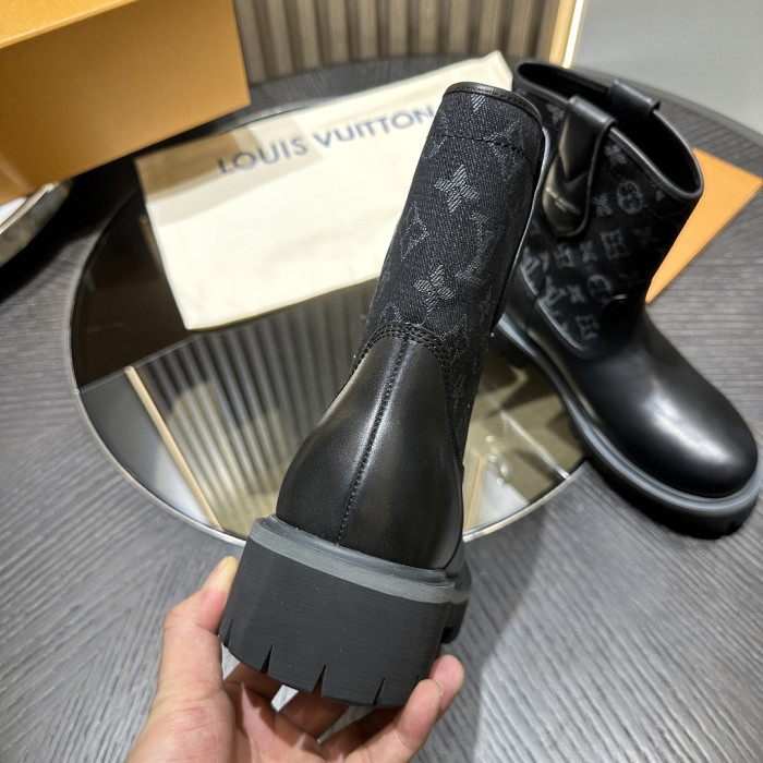 LVT BOOT COPSHOE L&V-BT19