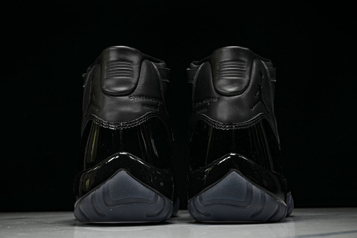 omme des Garcons Homme Plus Air Jordan 11 IV7639-001 (2026 )