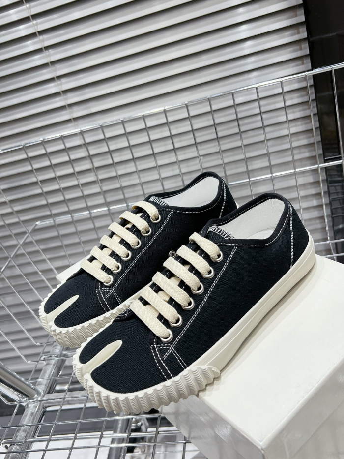 MM COPSHOE -MM109