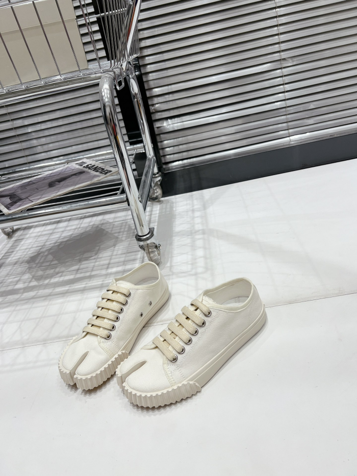 MM COPSHOE -MM101