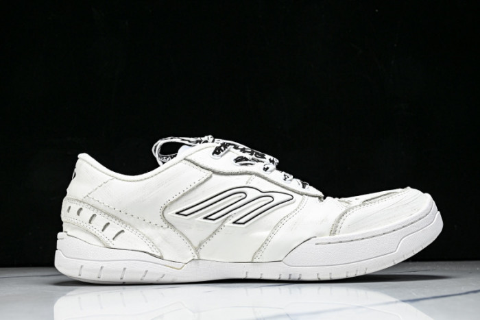 BL Hamptons Worn-Out -COPSHOE BL - WO 04