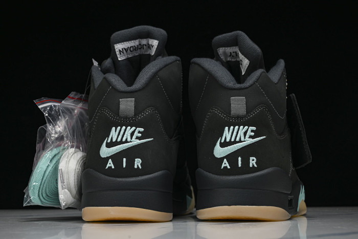 Jordan 5 Retro SoleFly Black Aurora Green IU0734-001
