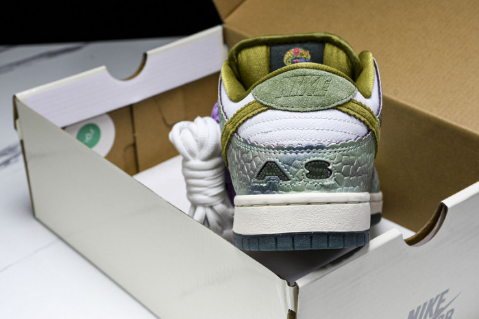 Nike SB Dunk Low Alexis Sablone Chameleon HJ3386-300