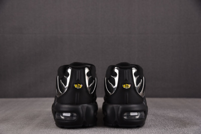 Air Max Plus SE 