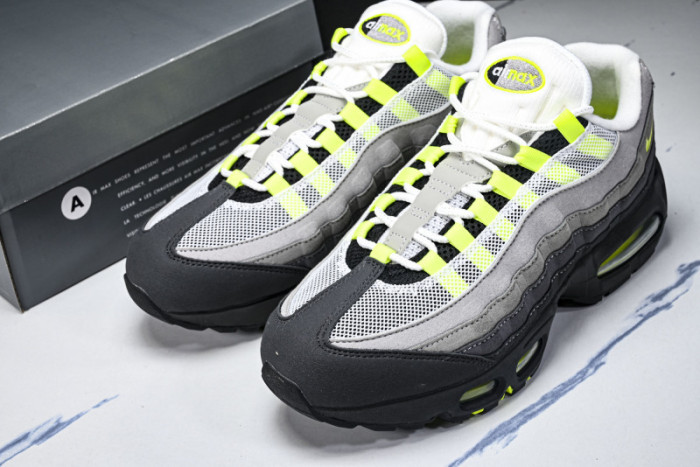 Nike Air Max 95 OG Big Bubble Neon (2025) HM4740-001