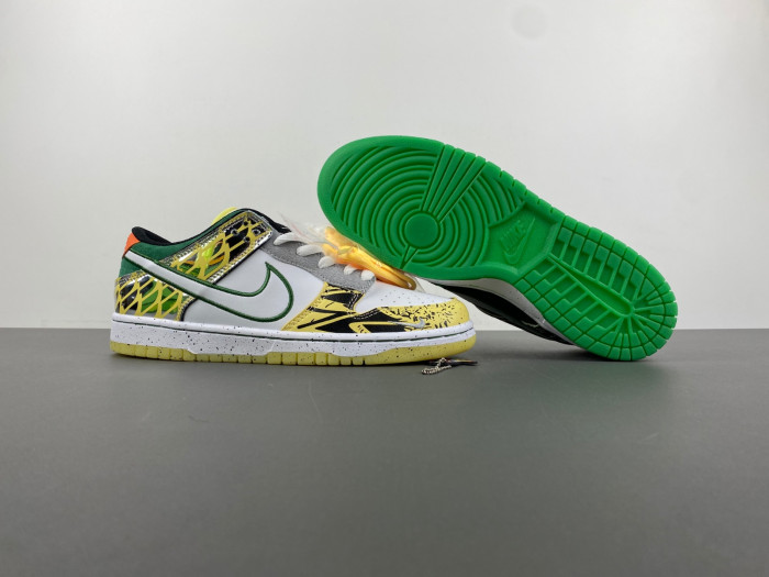 Dunk Low What the Duck University of Oregon Away PE HV1454-100
