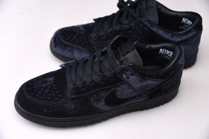 dover street market x nike dunk low triple black dh2686-002