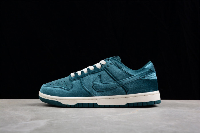 nike dunk low green velvet (w) - dz5224-300