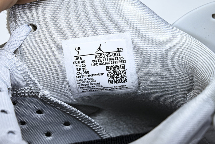 Jordan 6 Retro PSG Paris Saint-Germain Silver -IQ5135-001