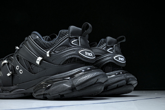 BL TRACK -COPSHOE BL -Track 08