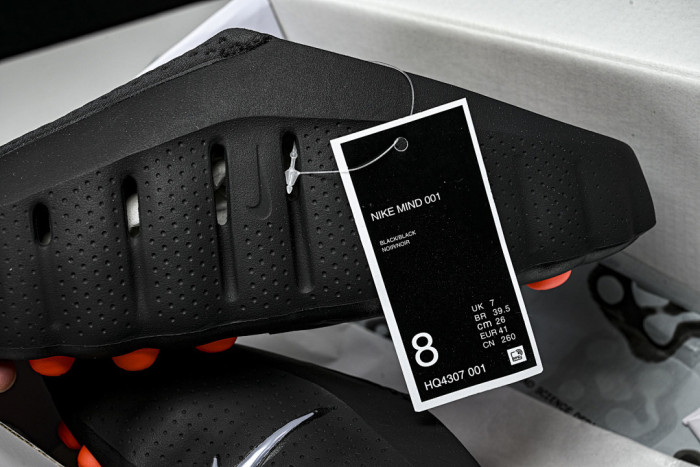 Nike Mind 001 