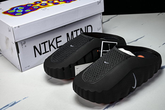 Nike Mind 001 