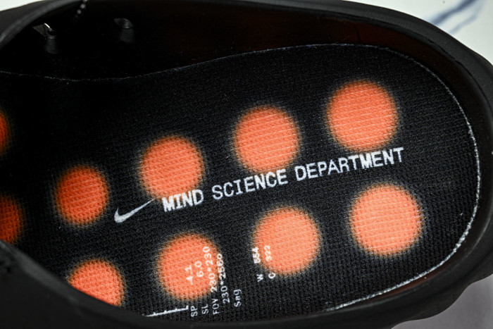 Nike Mind 001 