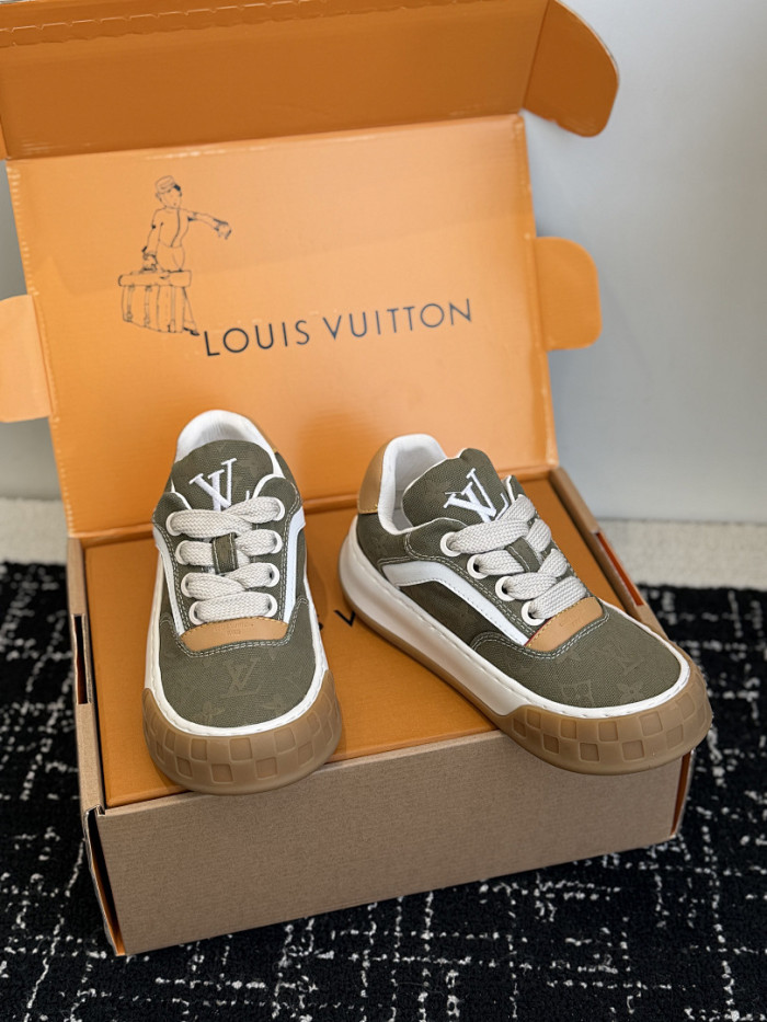 LVT Tilted Sneaker COPSHOE L&V-TI07