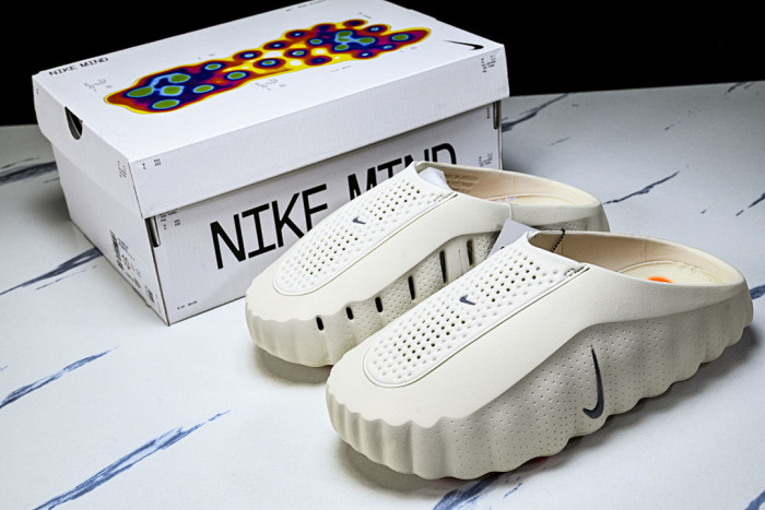 Nike Mind 001 