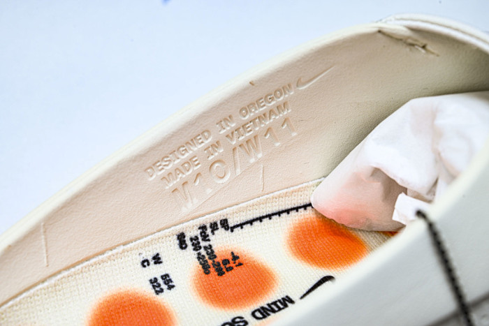 Nike Mind 001 