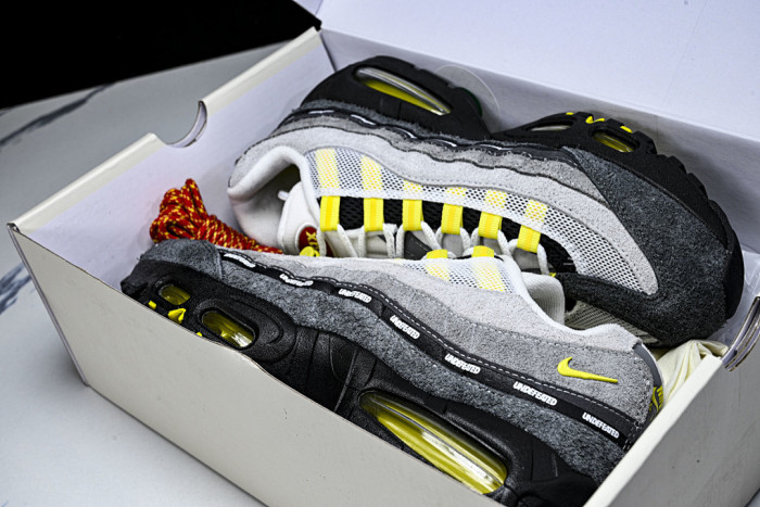 Undefeated x Nike Air Max 95 Yellow - IB4523-002