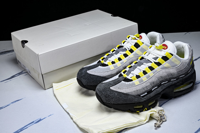 Undefeated x Nike Air Max 95 Yellow - IB4523-002