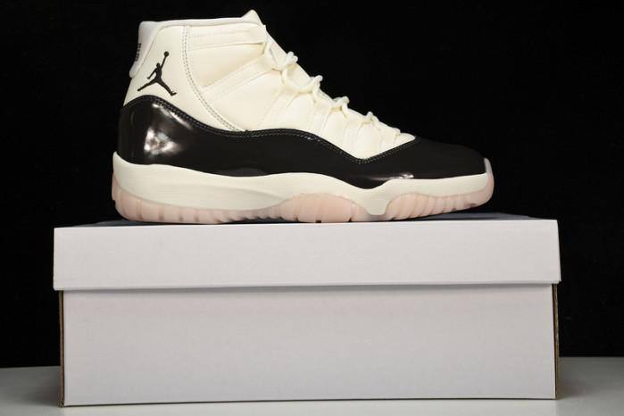 air jordan 11 wmns neapolitan ar0715-101