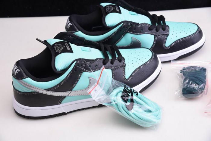 nike dunk sb low D1am0nd s*pply co. "t*f*ny" - 304292-402