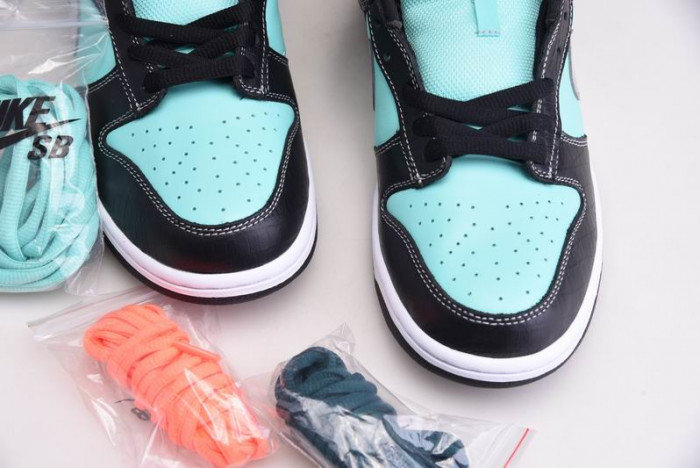nike dunk sb low D1am0nd s*pply co. "t*f*ny" - 304292-402