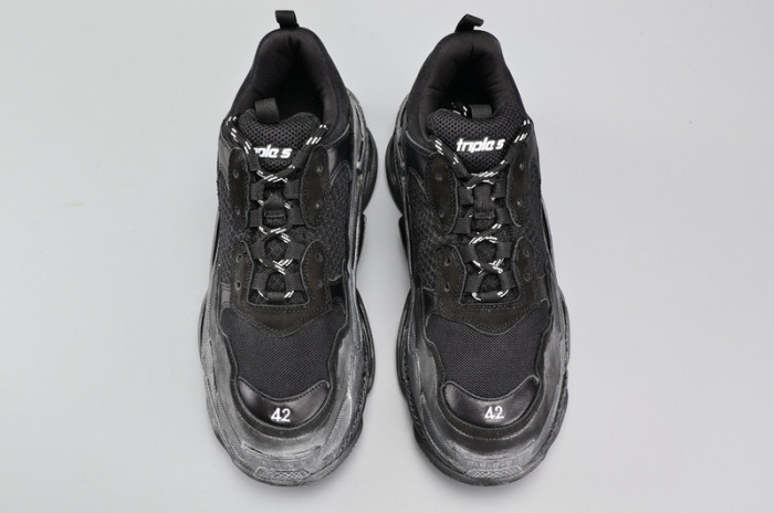 bl black triple s trainer w06g01001